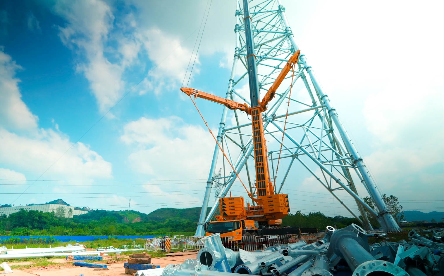 J9集团“百变金刚”XCA600L8助力湖北送变电工程项目