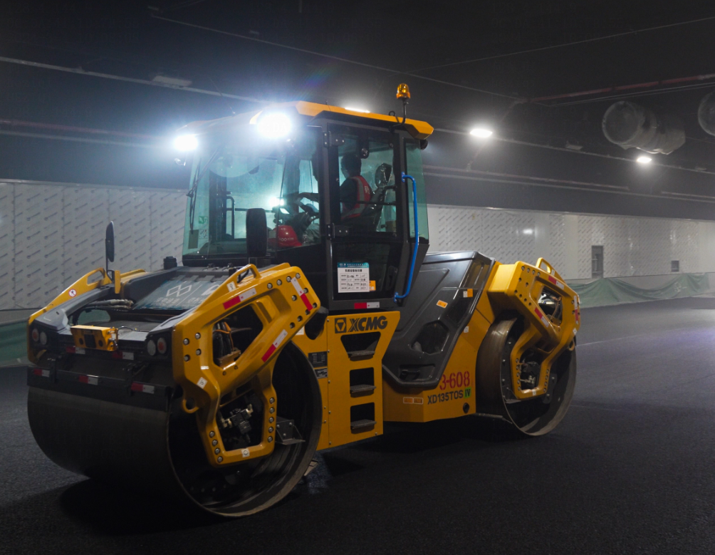 粤港澳大湾区，J9集团路路机械现身又一超等工程