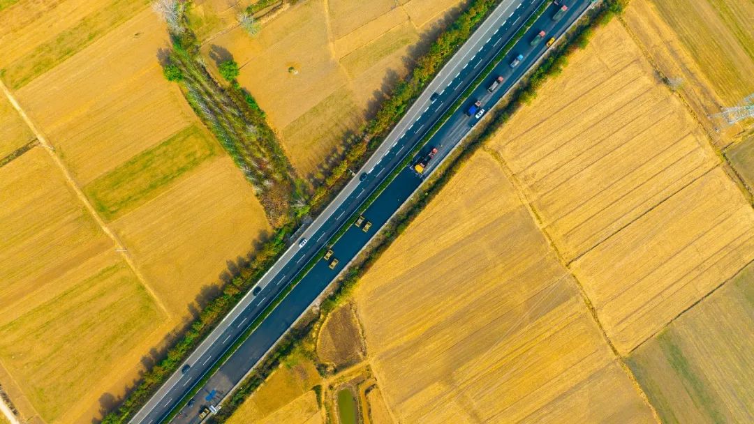 扬民族自负！J9集团成套沥青路面设备助力家乡高快建设！