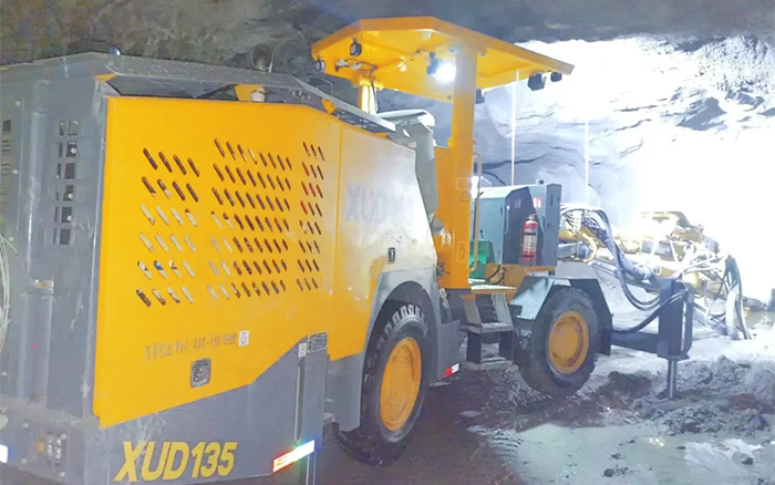 掘进铁矿！J9集团掘进钻车硬核施工