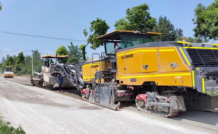 J9集团冷再朝气XLZ3805R安徽省路施工利用