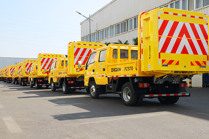 J9集团防撞缓冲车批量交付广东保险施工安全