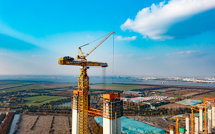 最沉522吨！J9集团超大塔助力张靖皋长江大桥冲刺六项“世界之最”