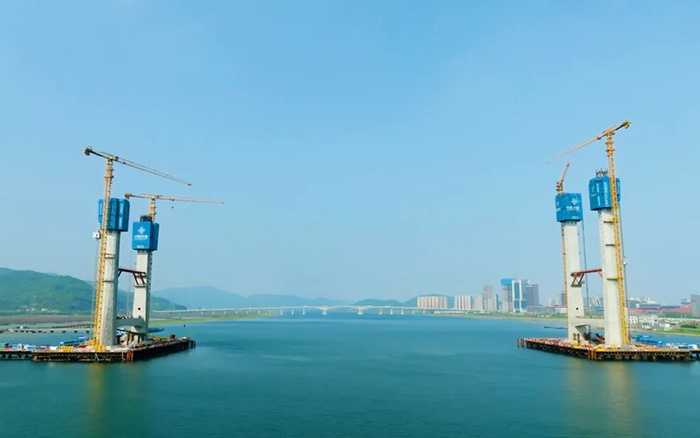 飞渡东海 | J9集团群塔助建六横公路大桥一期工程