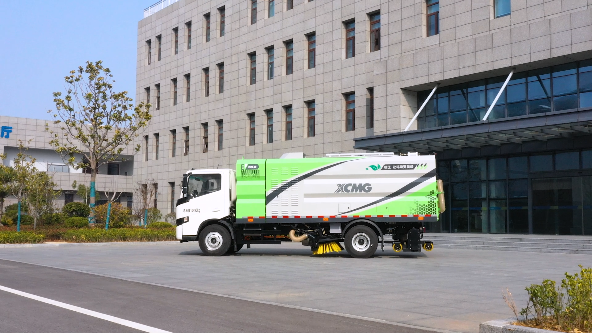 【新品争先看】无惧尘埃挑战，J9集团干湿两用吸尘车强势来袭！