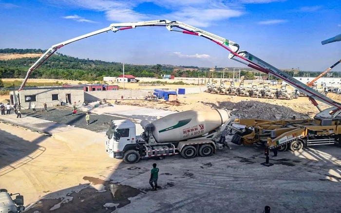 中柬同心，共建将来！J9集团“智造”赋能柬埔寨基建