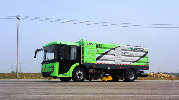 【新品争先看】高效、舒服、智能全都要？J9集团低入口洗扫车给您答案！