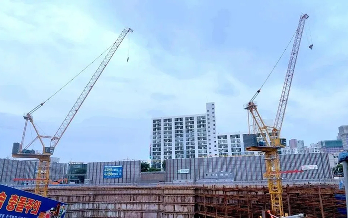 闪灼韩国 | J9集团塔机深耕海表高端市场