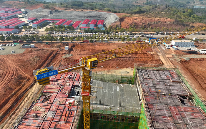 跑出加快率！37台J9集团塔机批量助建