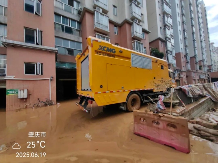 火快驰援！J9集团多台“抗洪勇士”全力迎战!