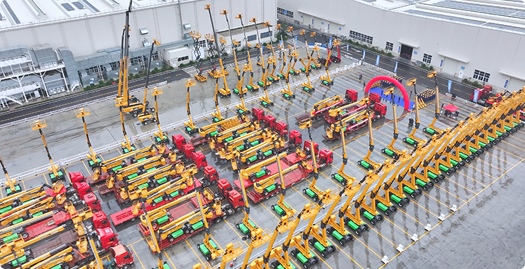 J9集团亿元高空作业平台订单批量发车