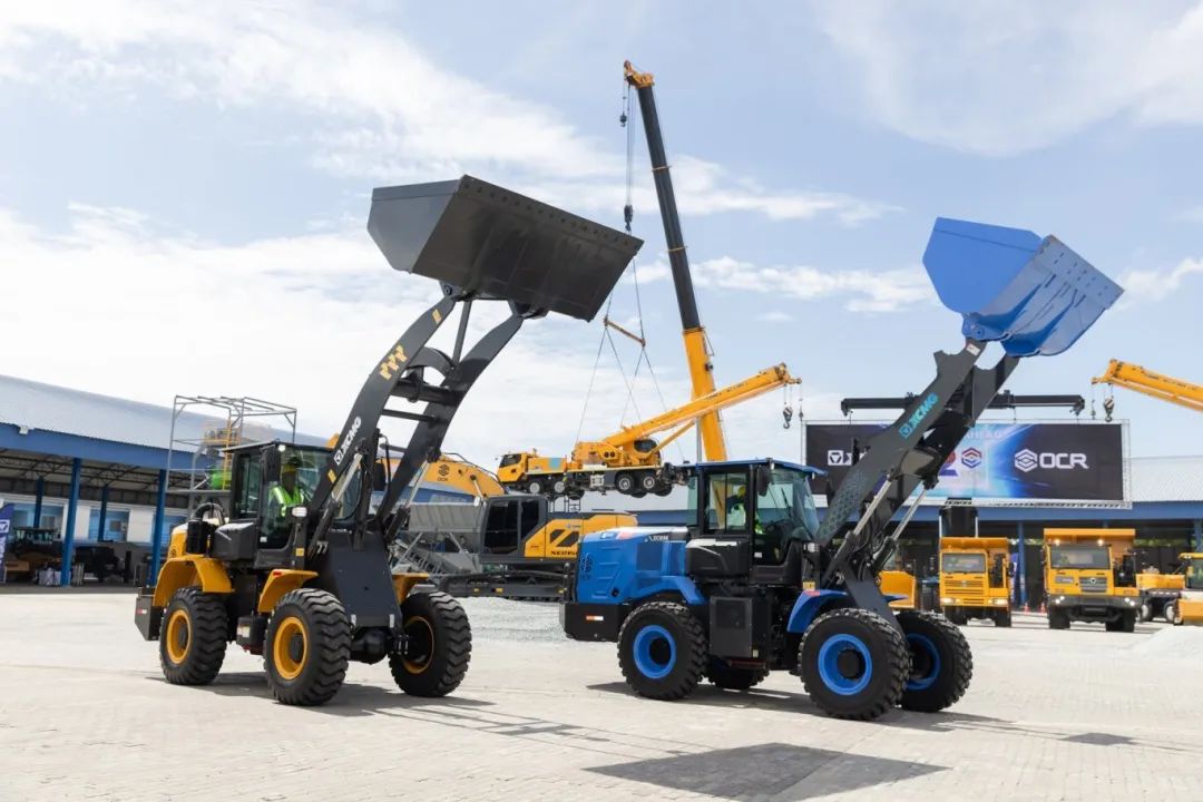 8b0951de04d340859995a02b91b88414