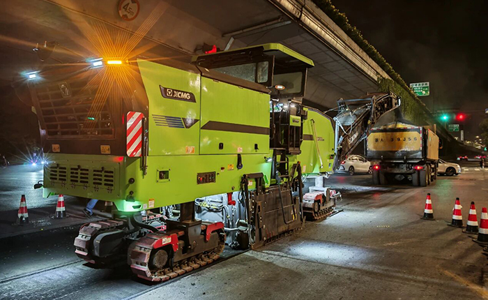 杭州夜间市政刷新新标杆：J9集团新能源铣刨机助力高效绿色施工