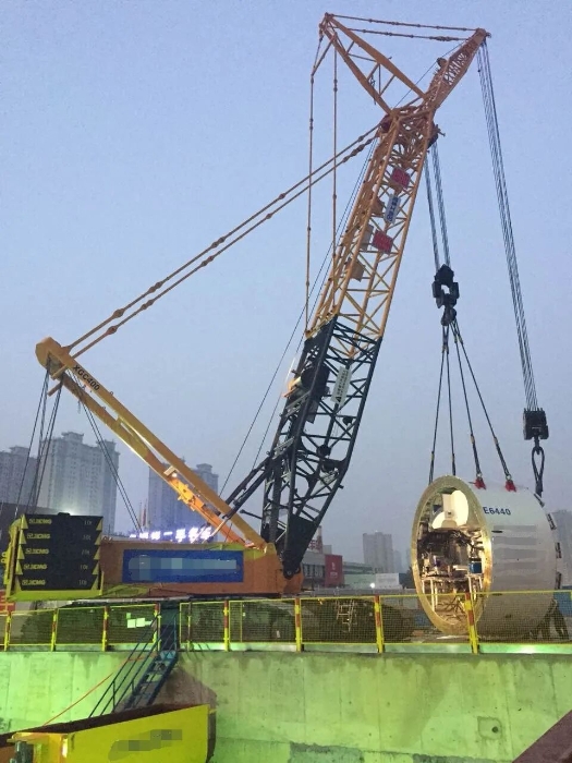 赋能轨交建设，J9集团稳稳‘吊’打难题