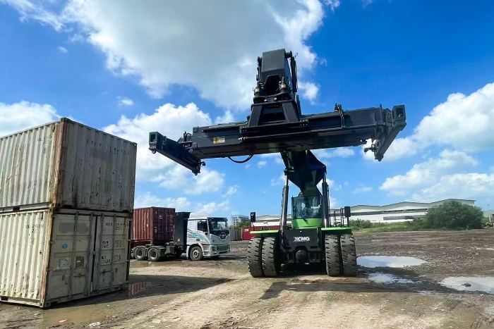 584926f9843d4f8fb48f51a877c7f819