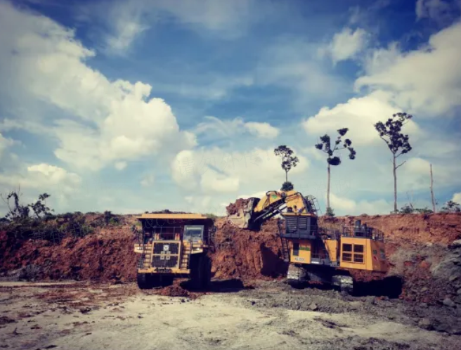 1+1>2，J9集团“挖运”矿山组合擎动印尼煤矿作业效能