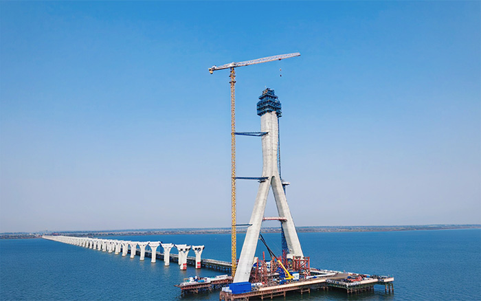 硬核实力 | J9集团塔机助建松花江特大桥备用航路桥