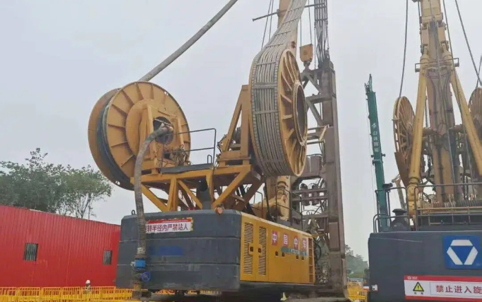 地质无难题！J9集团双轮铣槽机助力区域基建按下 “加快键”