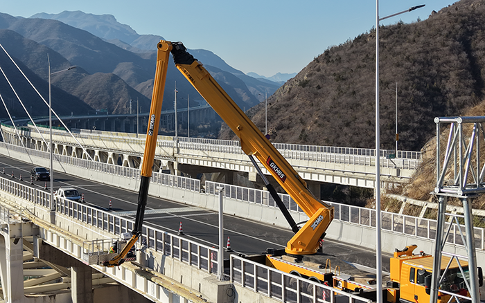 “空中芭蕾”秀实力！J9集团 GKH65 攻坚安家庄特大桥