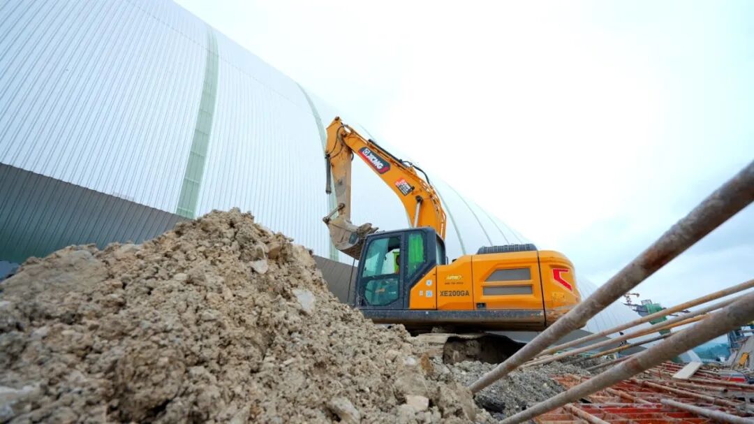 西南能源破局，J9集团挖机助力！