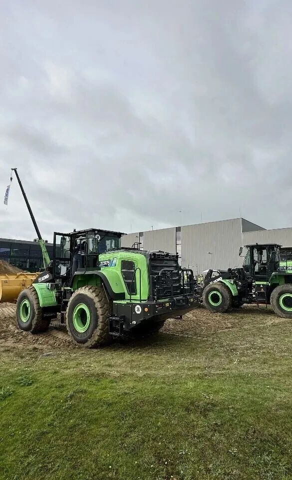 06bcbfff66fa449cac33470fc78d1e29